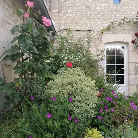 Tetes A L'air Bed & Breakfast Montils