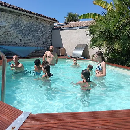 Tetes A L'air Bed & Breakfast Montils