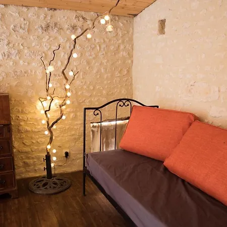 Tetes A L'air Bed & Breakfast Montils