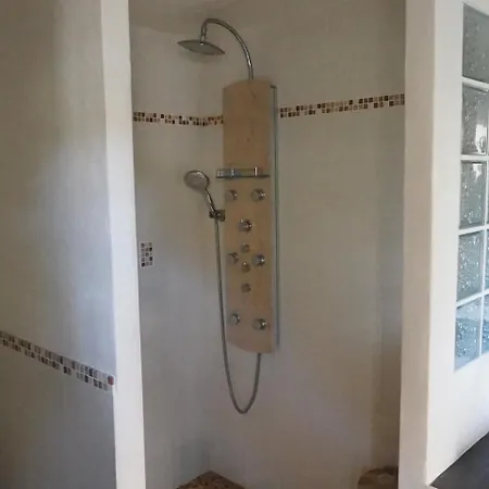 Têtes à L'air Couette-café Montils