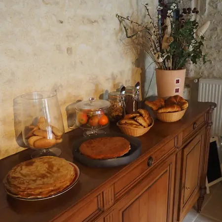 Tetes A L'air Bed and breakfast Montils