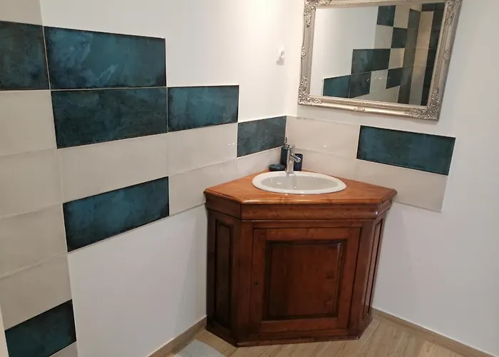 Tetes A L'air 3* Montils