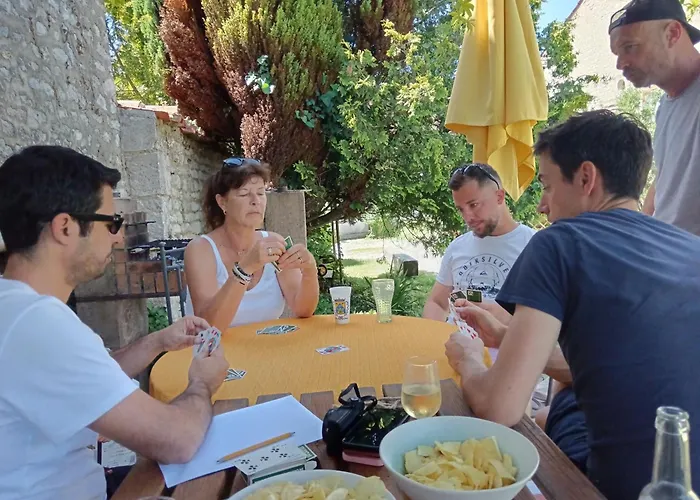 Tetes A L'air Montils